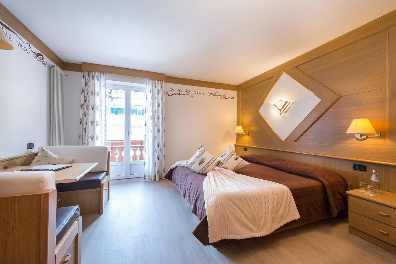Hotel La Serenella موينا المظهر الخارجي الصورة