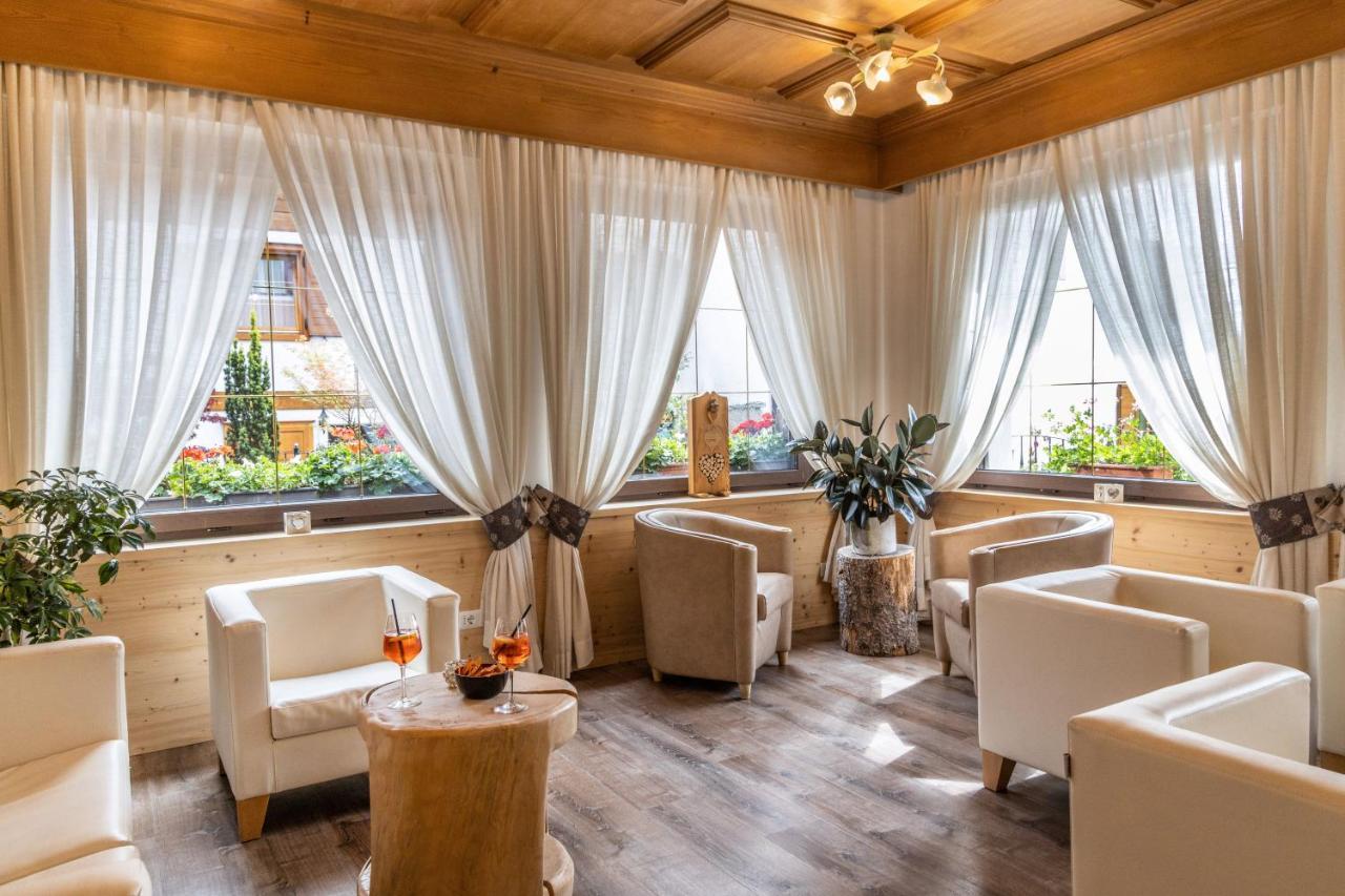Hotel La Serenella موينا المظهر الخارجي الصورة